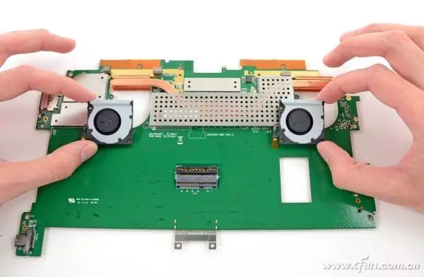 In-Depth Analysis of the Second Generation Core M with Skylake Architecture