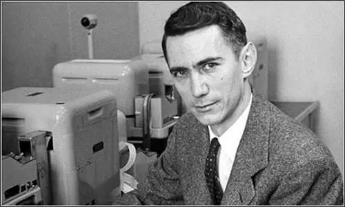 The History of Artificial Intelligence: From Robots to Human-Machines