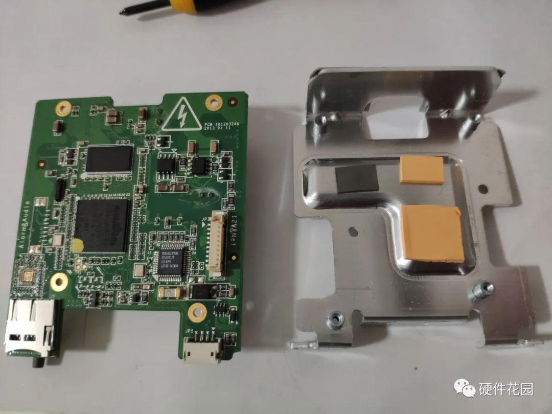 Disassembling Hikvision Camera DS-2SCD2612F4