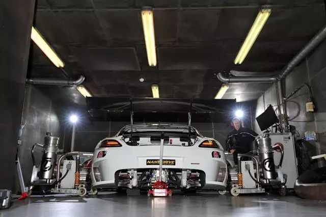 ECU Tuning vs. External Computers: Which is Better?