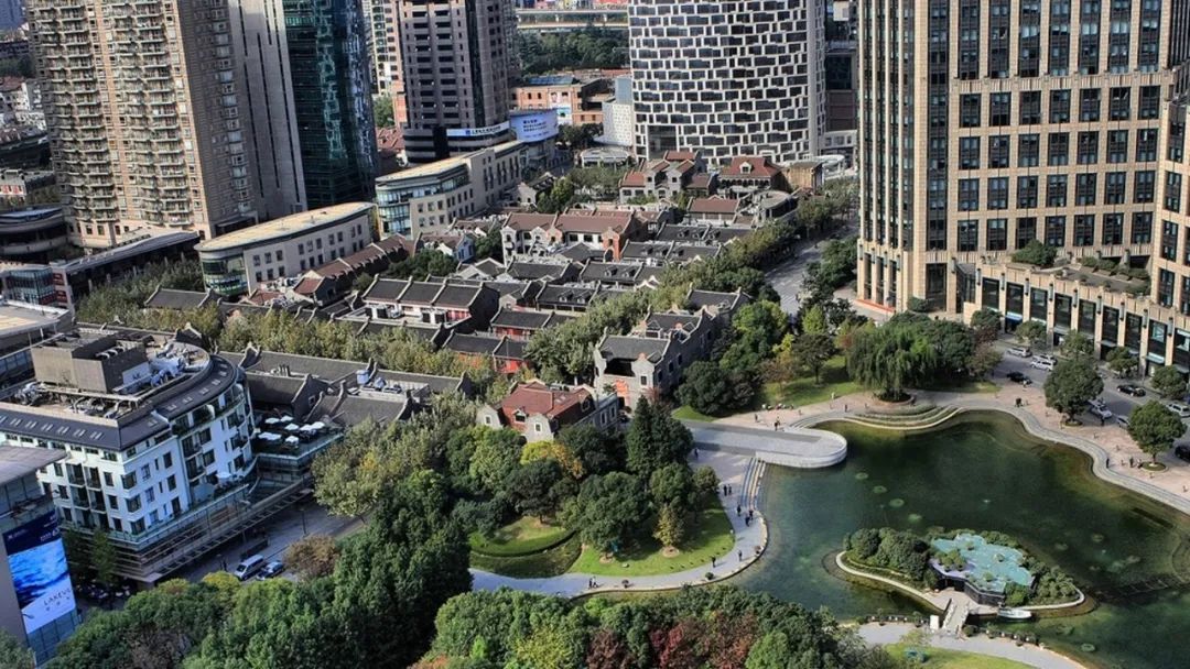 Thoughts on Headquarters Design by Silas Chiow and Qiu Huikang