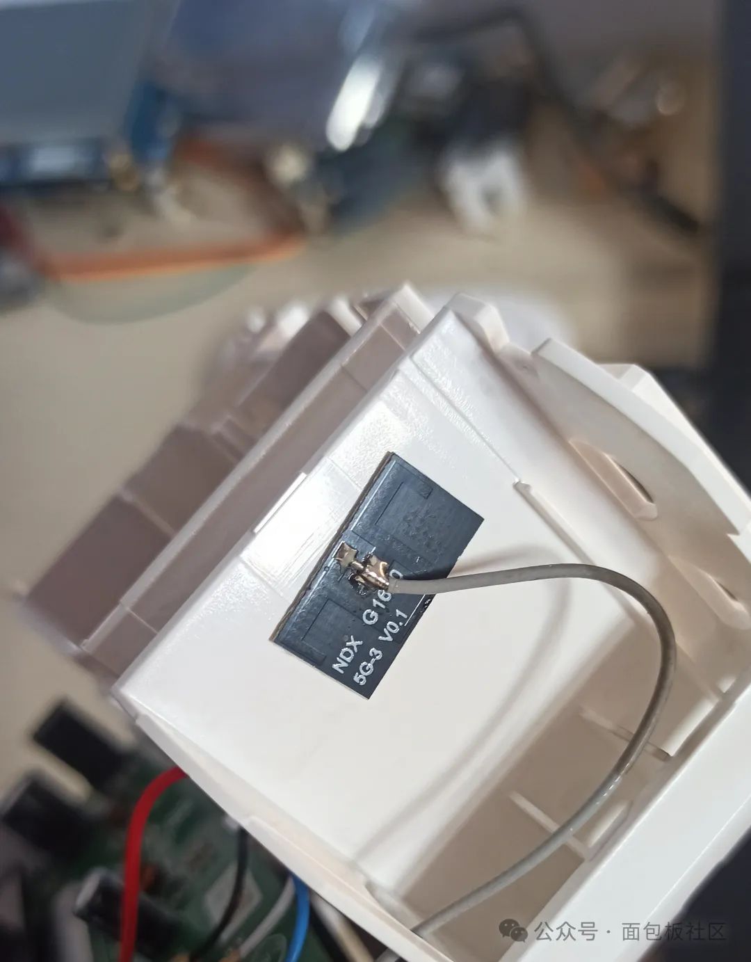 Disassembling My WiFi 6 Router: A Comprehensive Guide