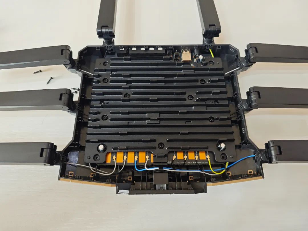 Wi-Fi 7 Router Review: Unboxing and Performance Test