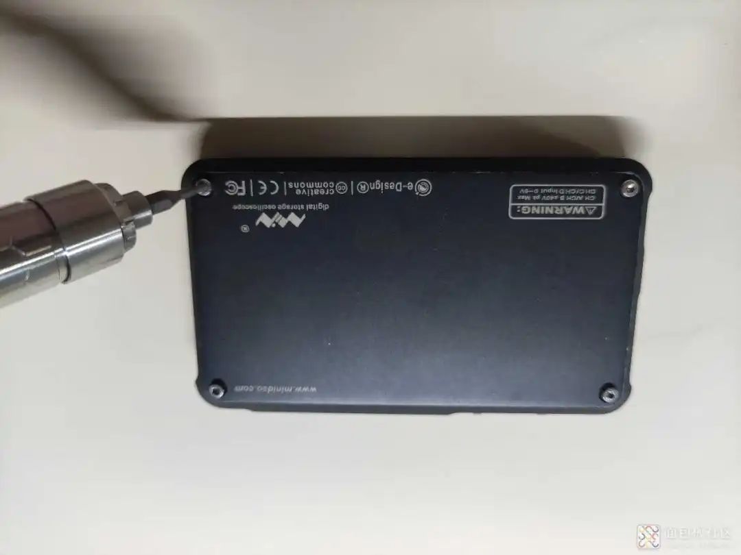 Disassembling a Ten-Year-Old Marvel: Miniware DS203 Mini Oscilloscope