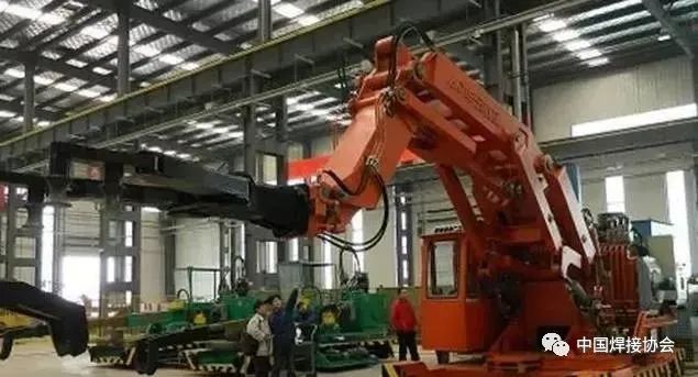 Comprehensive Analysis of Industrial Robot Technology