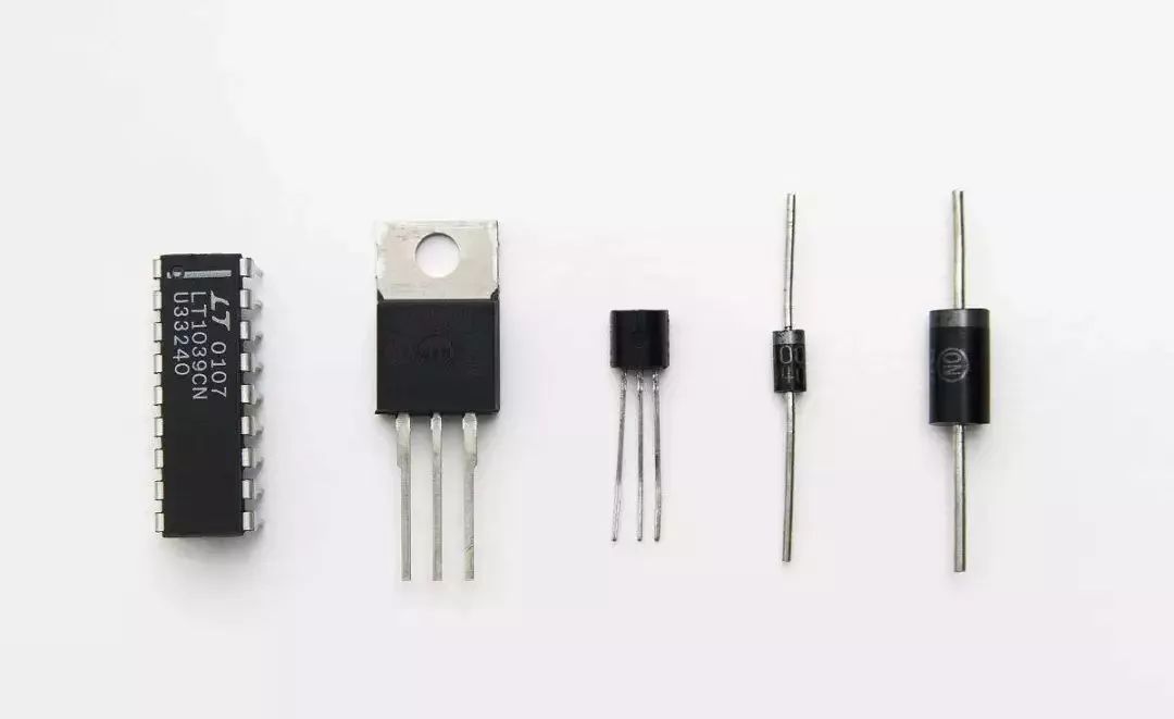 How Students Create Circuits with Heart