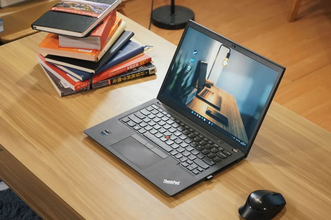 AI Benchmarking on MacBook Air and ThinkPad