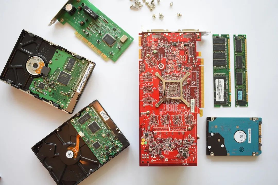 How to Distinguish Between Strong and Weak Electricity in PCB Design