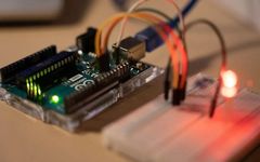 Six Microcontroller Communication Methods: Learn How to Choose in Three Minutes!