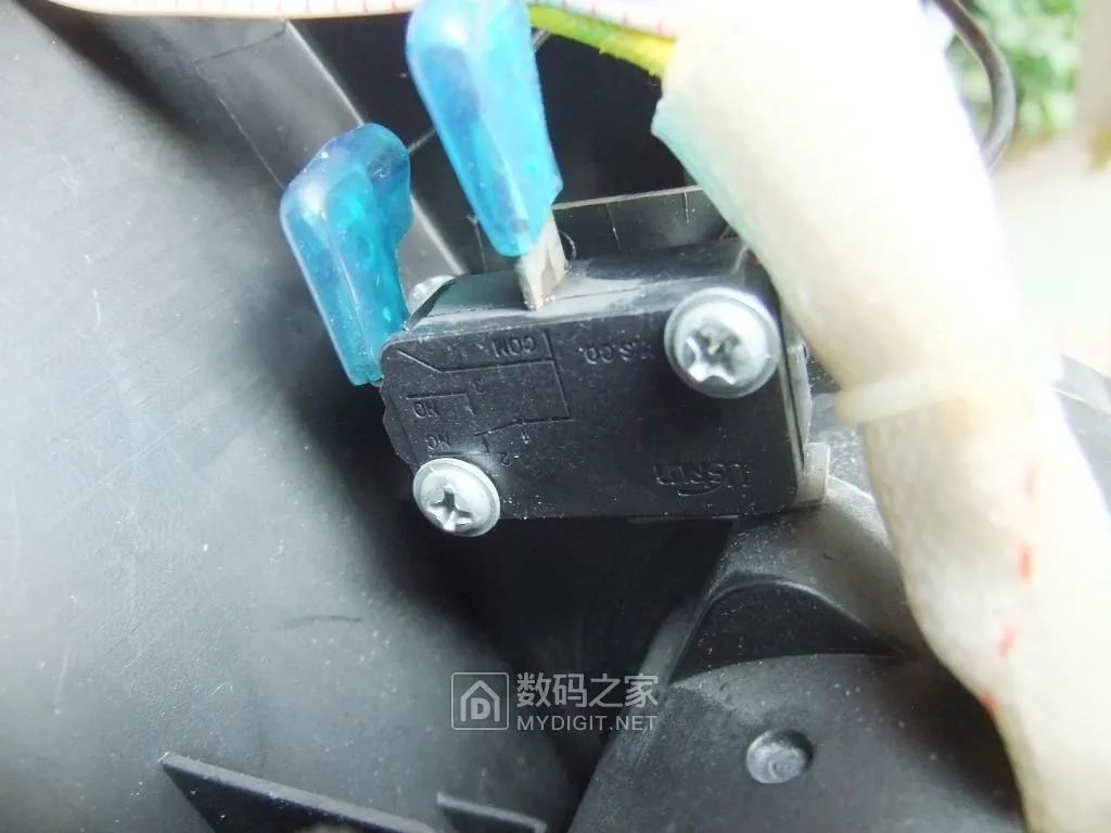 Disassembling an Air Fryer: Circuit Analysis