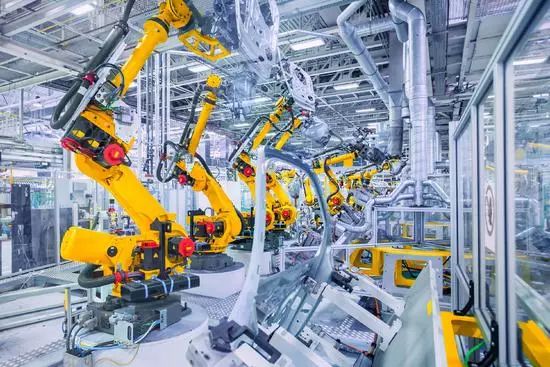 Edge Computing in the Era of IoT