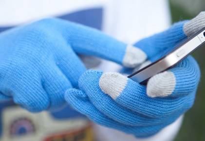 Using Gloves with Touchscreens