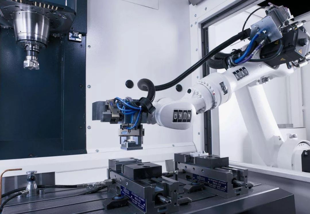 Comparison of Strengths and Weaknesses of Four Major Industrial Robot Giants