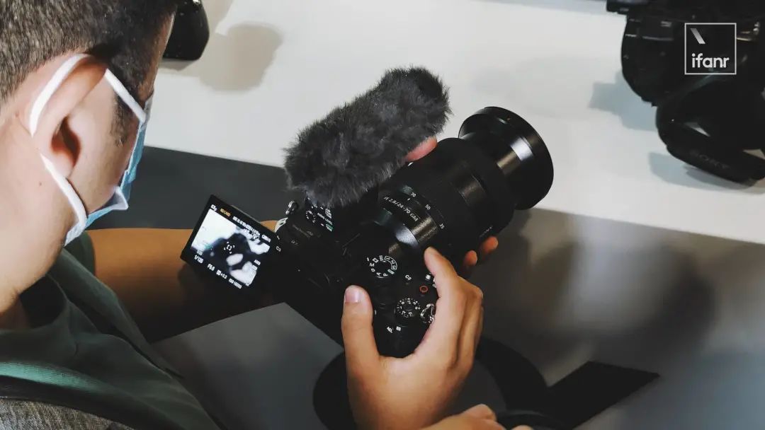 Sony α7S III: Touch Screen and New Menu Enhance 4K Video