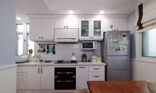 Considerations for Embedded Kitchen Appliances: Aesthetic Appeal and Safety First!