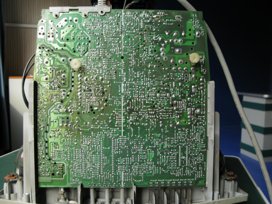 The Story of CRT Monitors | 15-Inch Color Display