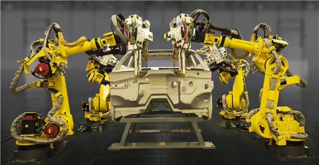 A Review of the Four Major Families of Industrial Robots