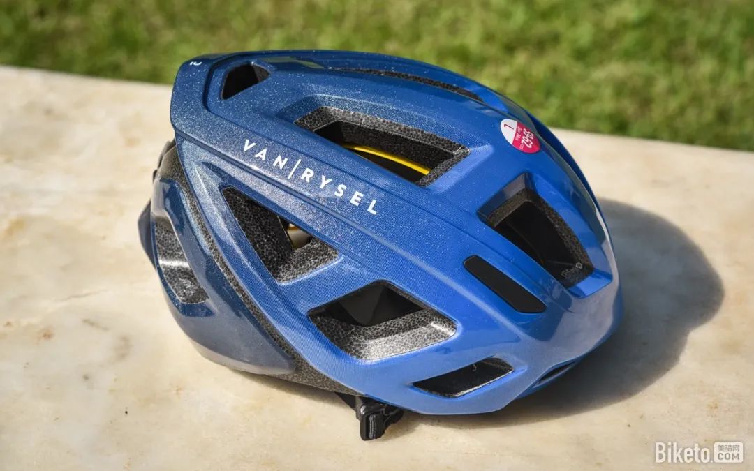 VAN RYSEL 500 MIPS Helmet Review: High Cost-Performance
