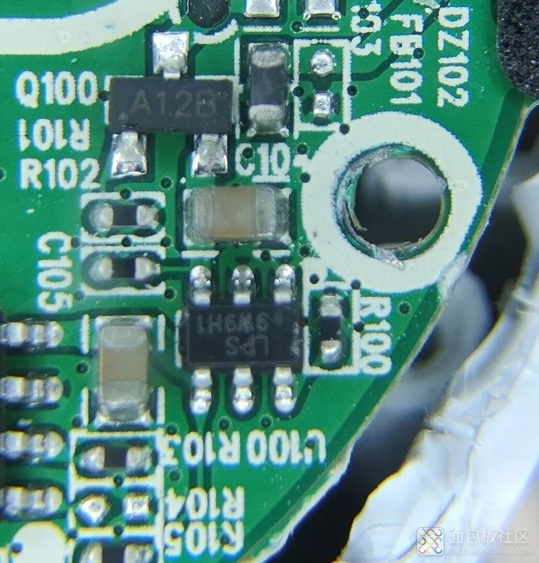 Disassembling the Xiaomi Bluetooth Speaker: A Detailed Look