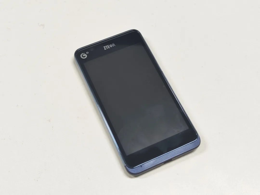 Review of the First Quad-Core SoC Smartphone