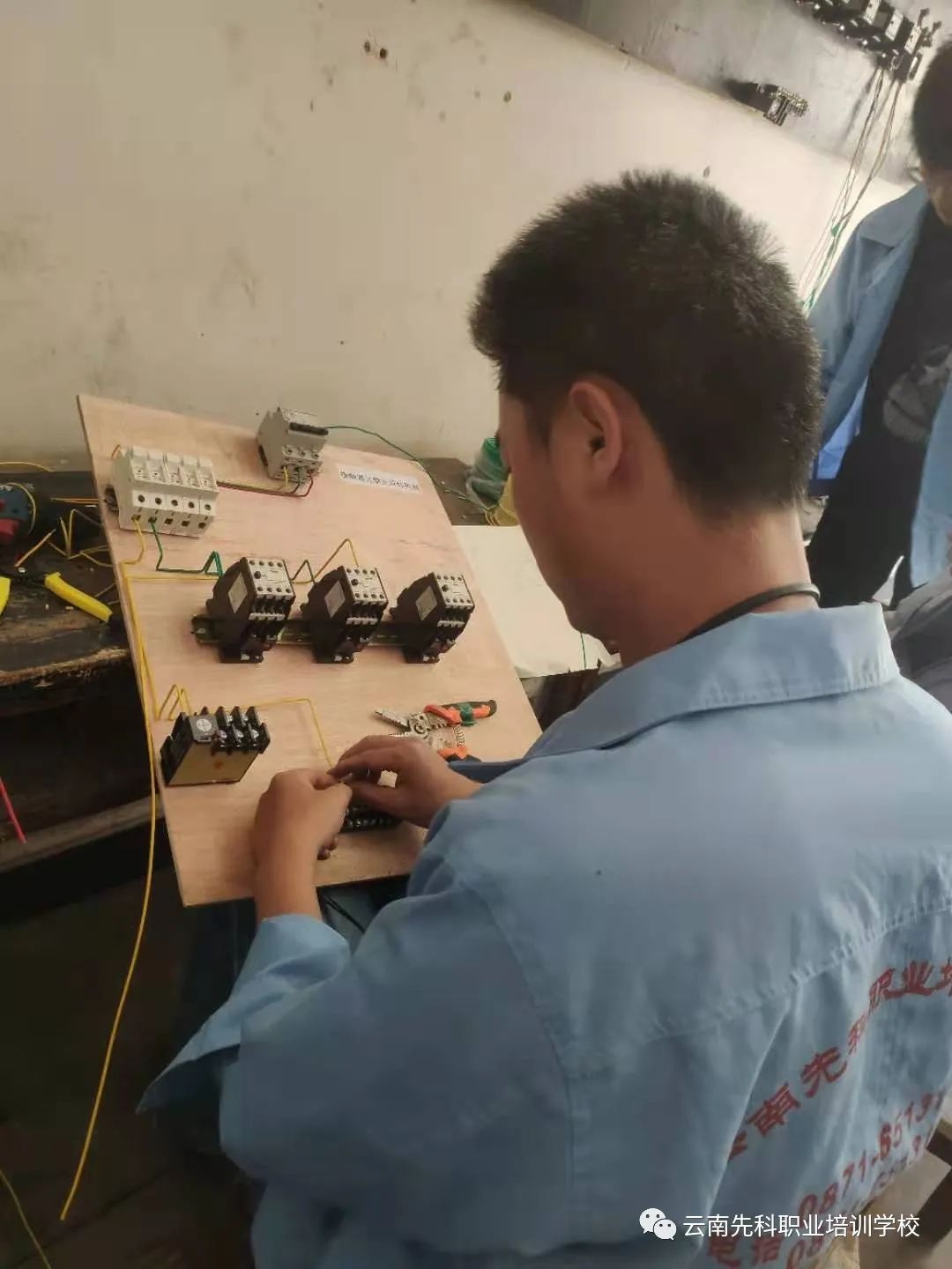 Electrical PLC Class Student Circuit Board Programming Practice