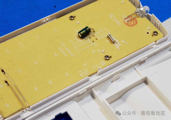 Disassembling an Air Conditioner Remote Control: BOM Cost Reduction
