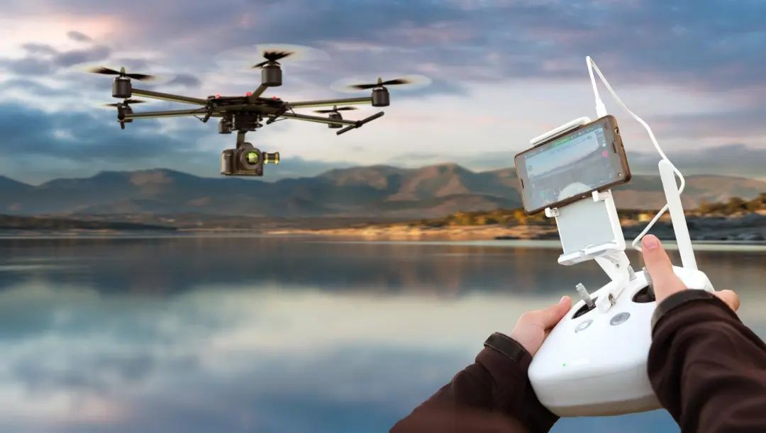 How Drones Achieve Autonomous Flight