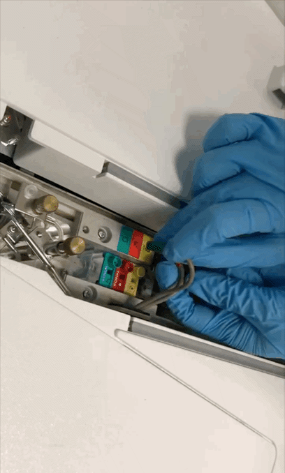 Detailed Steps for Replacing cobas 8000 ISE Electrodes