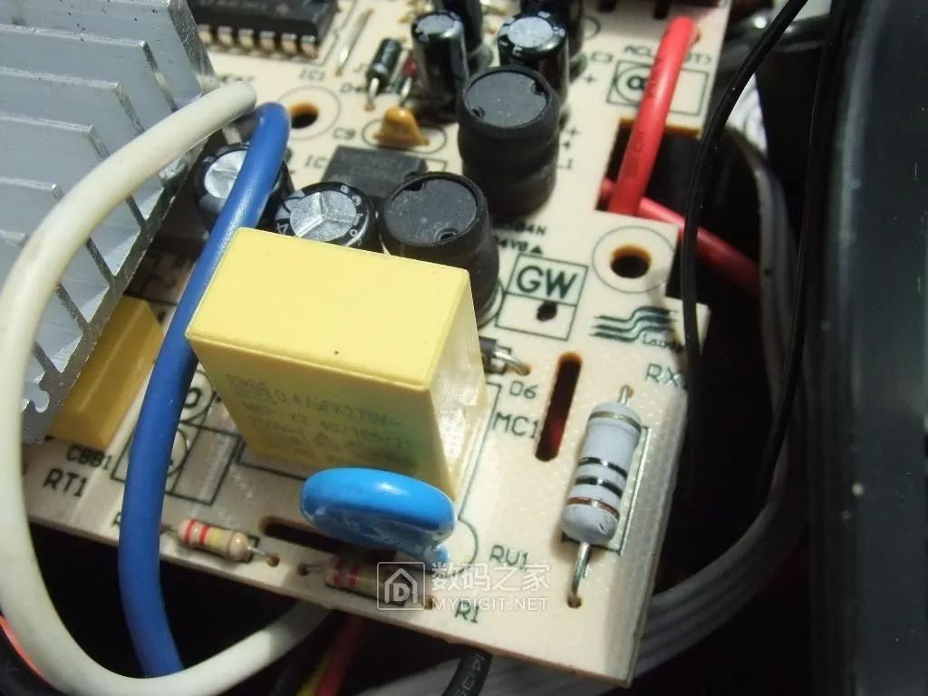 Disassembling an Air Fryer: Circuit Analysis