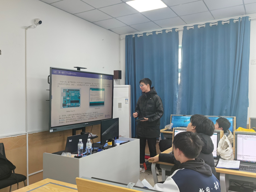 Review of Arduino Teaching: Bridging Electronics