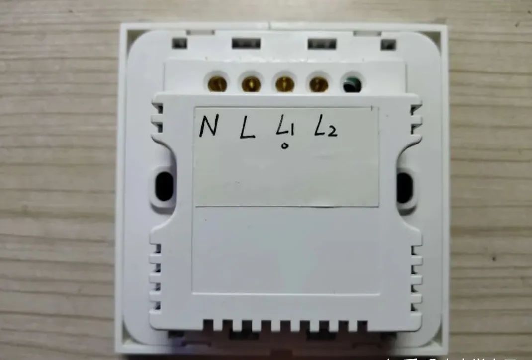 ESP8266 and Zigbee Networked Wall Switch Modification