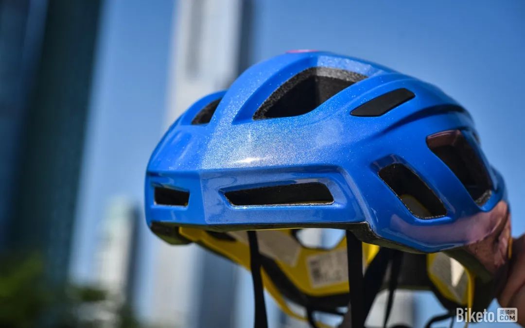 VAN RYSEL 500 MIPS Helmet Review: High Cost-Performance