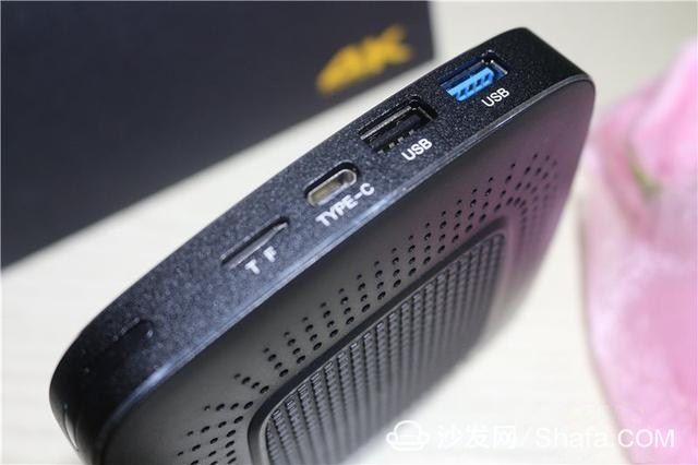 Review of Huishibao RK3399 Smart TV Box: A Powerhouse of Design and Performance