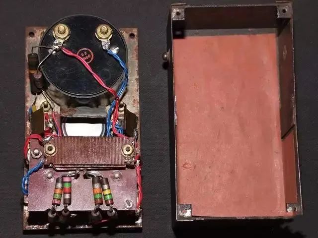 Exploring WWII Military Multimeter: A Look at Vintage Technology