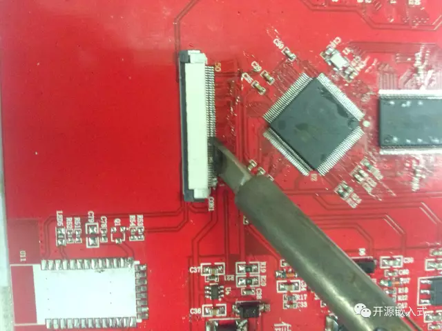 Tech Tips for Manual Soldering of PCB Components