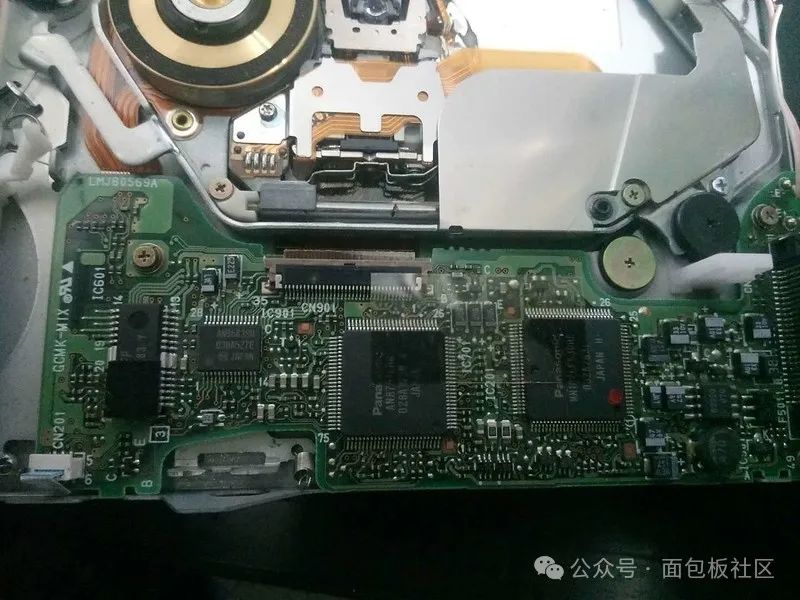 Disassembling the IBM ThinkPad Optical Drive: Some Surprises