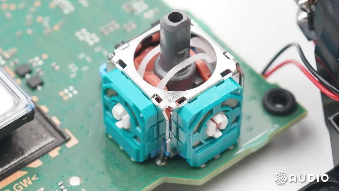Sony PS5 DualSense Wireless Controller Teardown