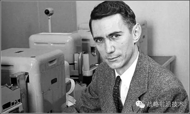 The Development History of Artificial Intelligence: From 'Robot' to 'Human-Machine'