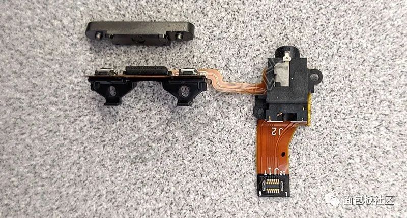Disassembling the Surface RT