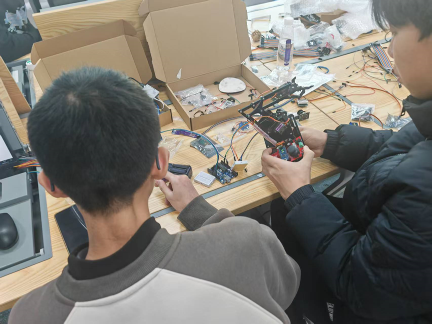 Review of Arduino Teaching: Bridging Electronics