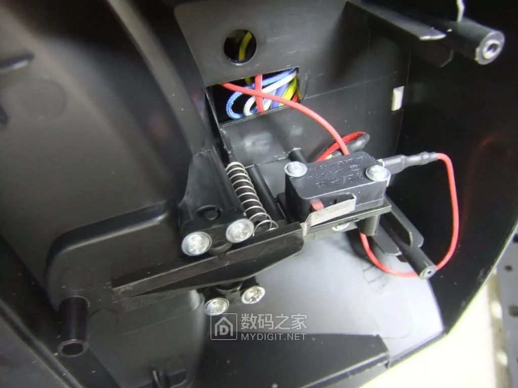Disassembling an Air Fryer: Circuit Analysis