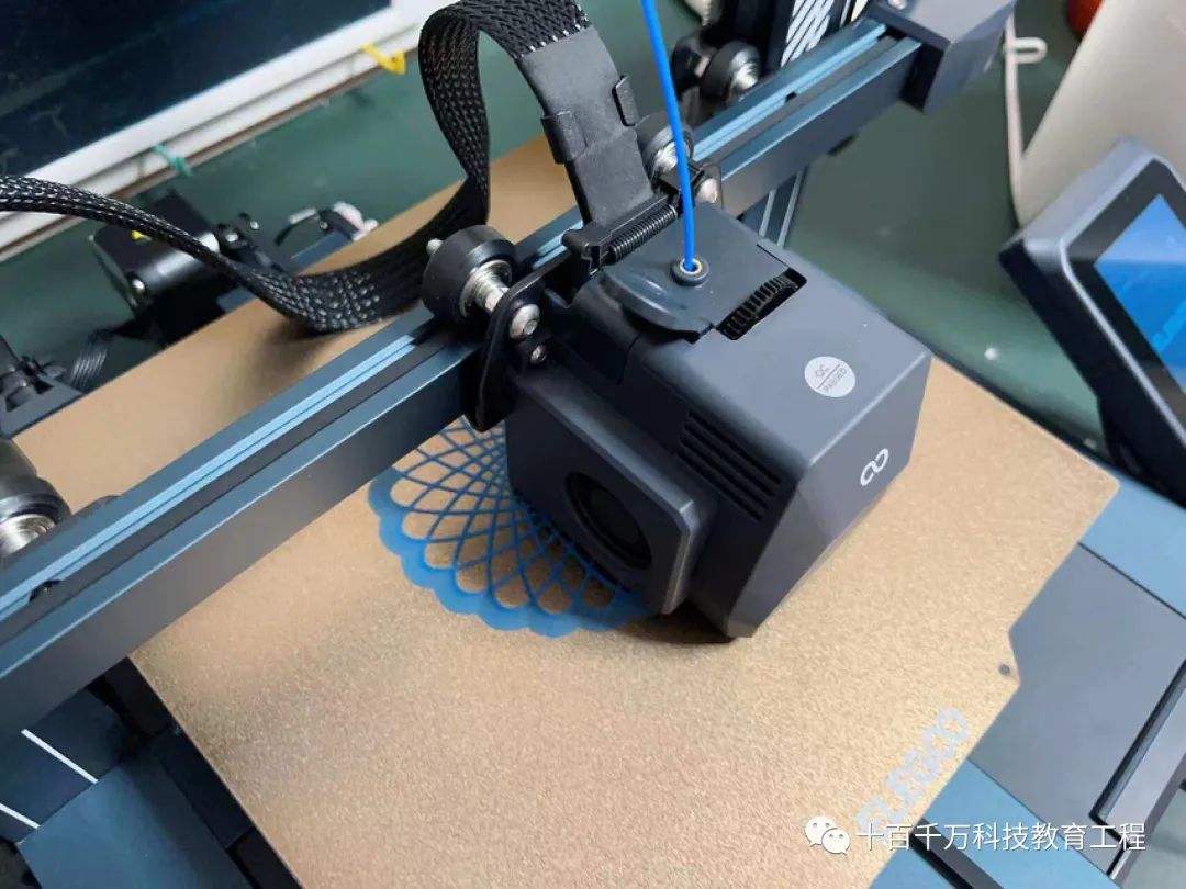 A Beginner's Guide to Home 3D Printing
