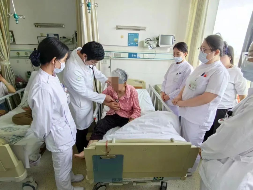 Emergency Treatment of Persistent Coma and Cardiac Arrest with CRRT
