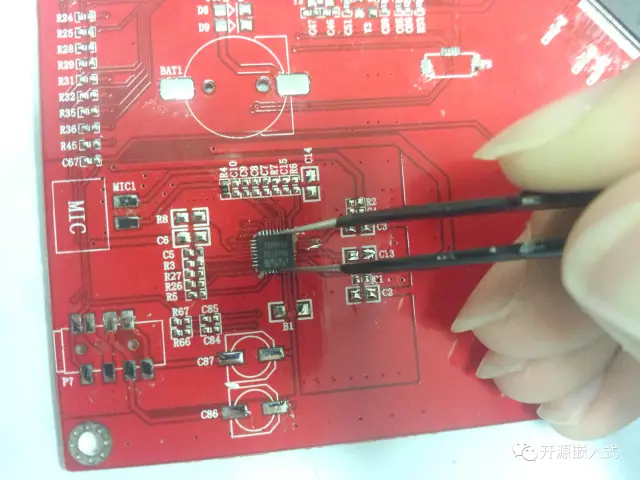 Tech Tips for Manual Soldering of PCB Components