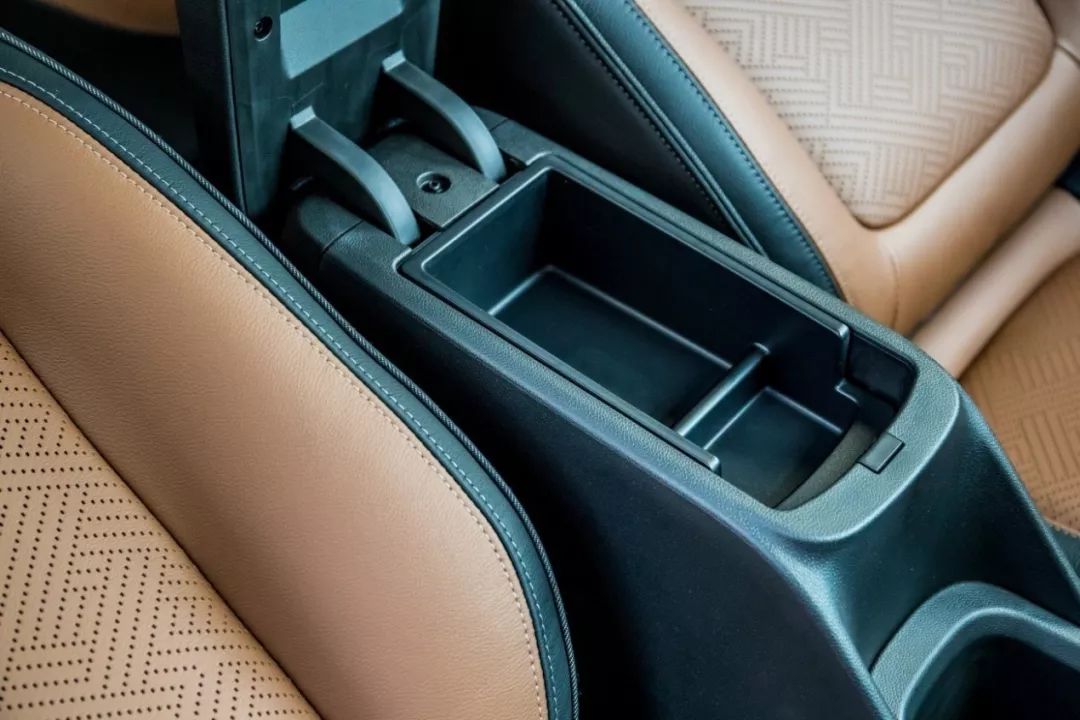 In-Vehicle Intelligent Connectivity: Essential Skills for New Cars