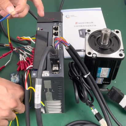 How Many Signals Are Used for PLC Servo Control?