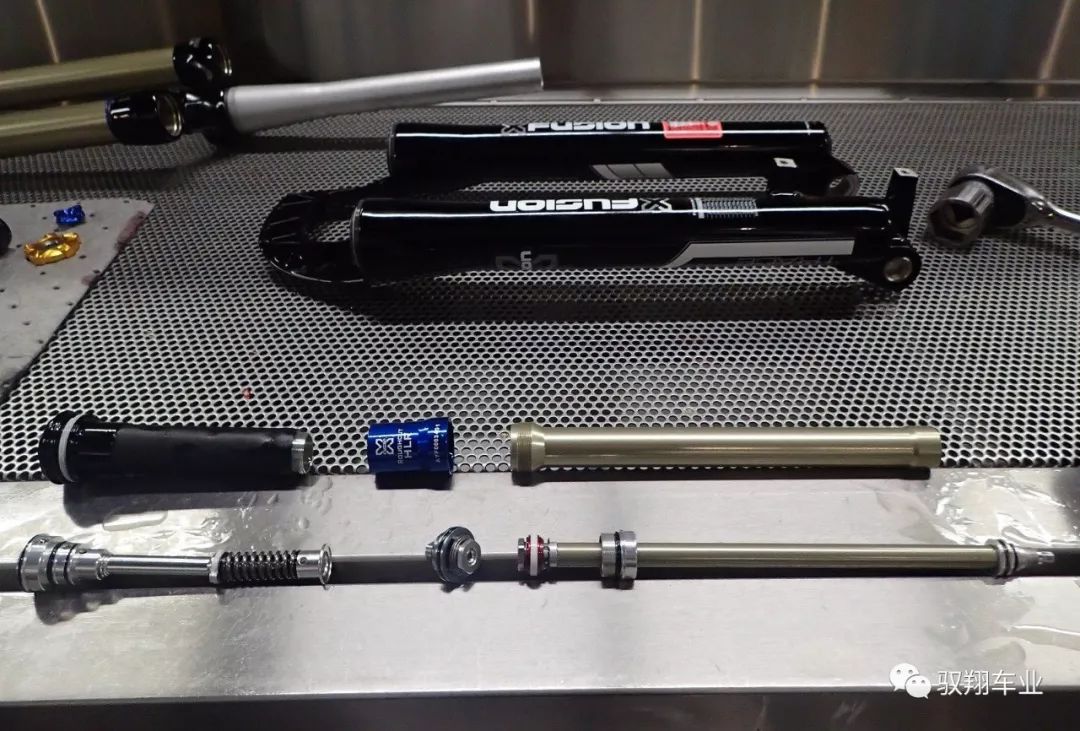 X-Fusion Trace HLR 36MM Disassembly Guide