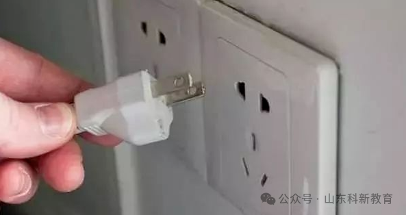 Practical Methods for Detecting Electrical Leakage at Home