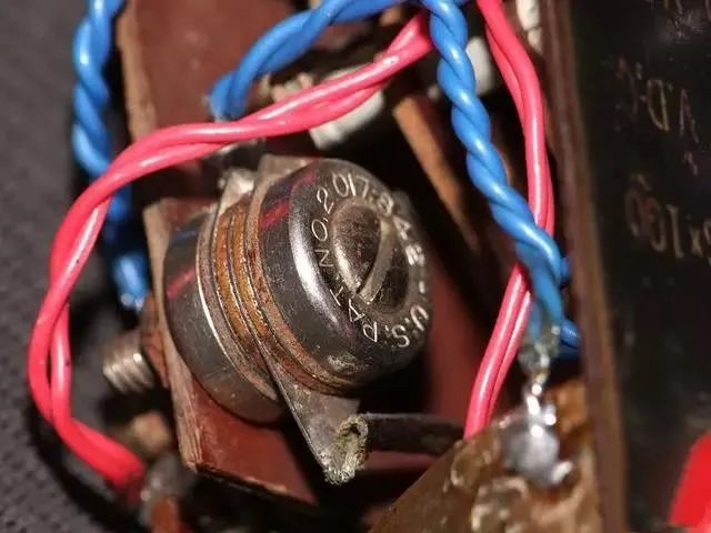 Exploring WWII Military Multimeter: A Look at Vintage Technology