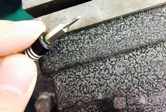 Disassembling an Old Smartwatch with a Self-Destruct Switch?